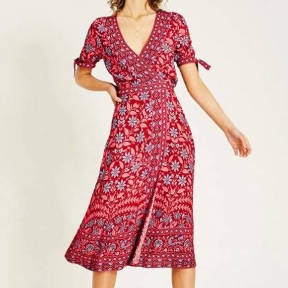 Dresses & Skirts - Floral midi dress SALE 🔥